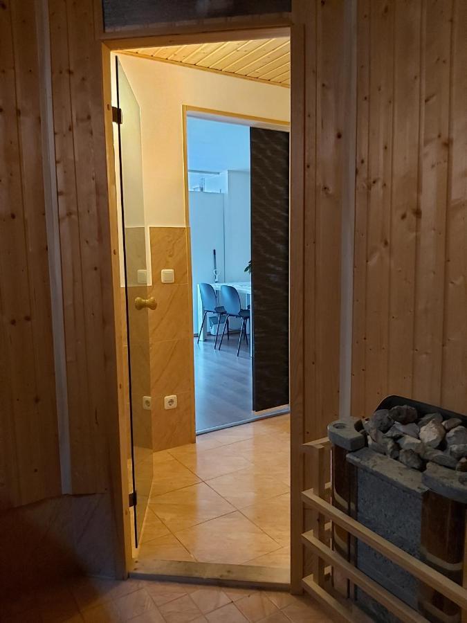 Relax-Apartment Mit Sauna Klagenfurt am Woerthersee Kültér fotó